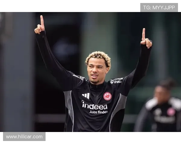 罗马诺：利物浦与法兰克福就埃基蒂克转会附加条款展开谈判